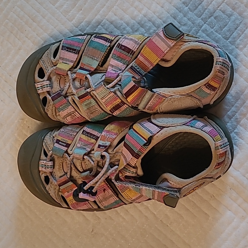 Keen Newport H2 Kids Size 2 Pink Pastel Stripe Rainbow Sandals Water Shoes - Picture 4 of 7